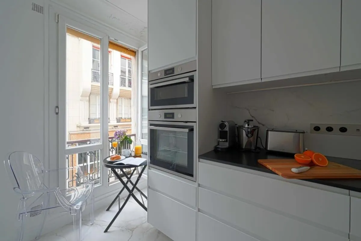 アパート Large Luxury Flat Next To Champs Elysee パリ